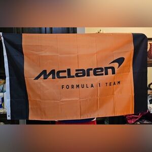 McLaren F1 flag $20
